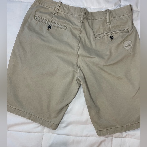 Express Men’s shorts classic fit distressed size 32 - Picture 2 of 3